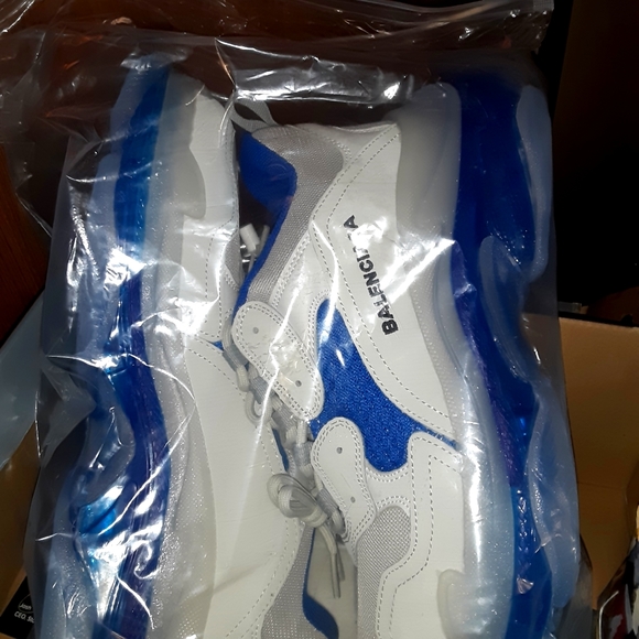 Shoes - Picture 3 of 3